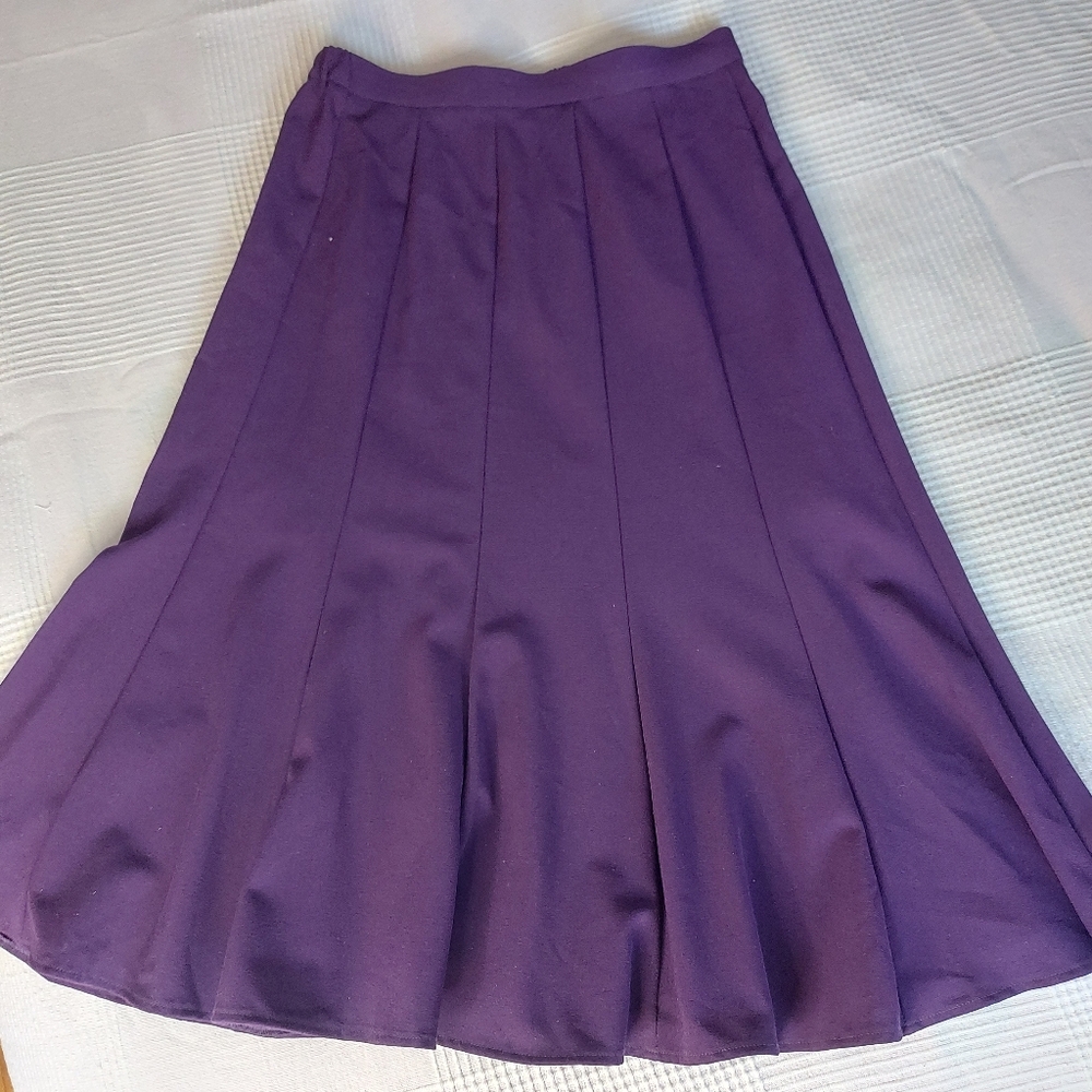 Soft flared skirt with stretch